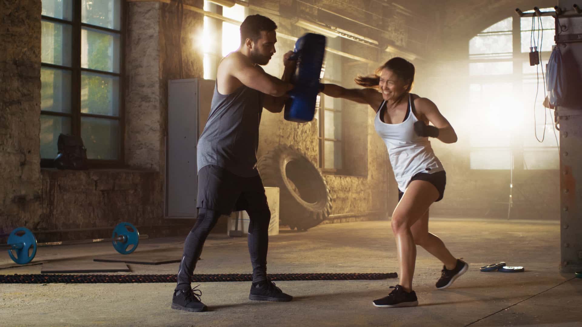 Photo d'une fille pratiquant la boxe